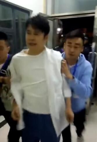 舅舅爆料被抓视频播放,惊曝被抓视频引发社会关注 第1张 舅舅爆料被抓视频播放,惊曝被抓视频引发社会关注 第1张